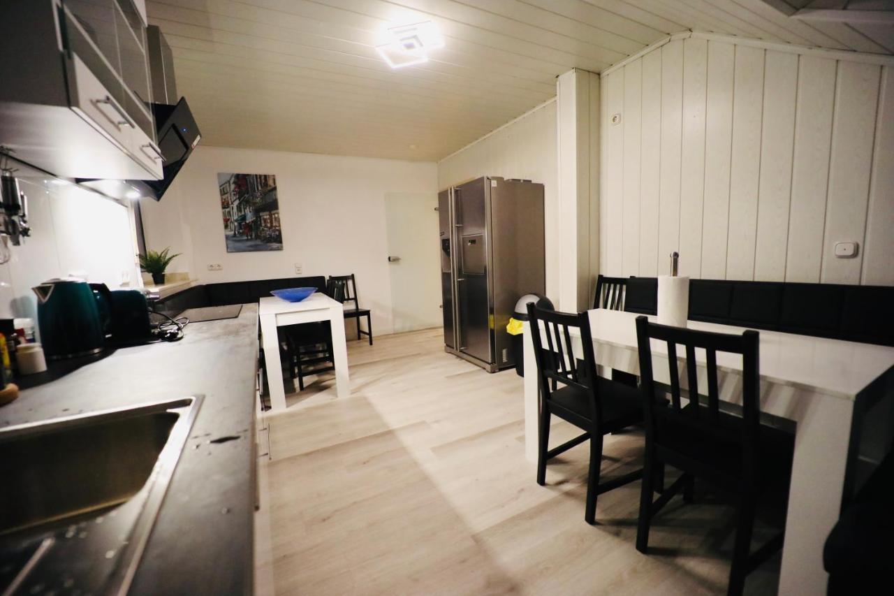 Generous Apartment I 7 Beds I 110 Sqm I Fast Internet Paderborn Ngoại thất bức ảnh